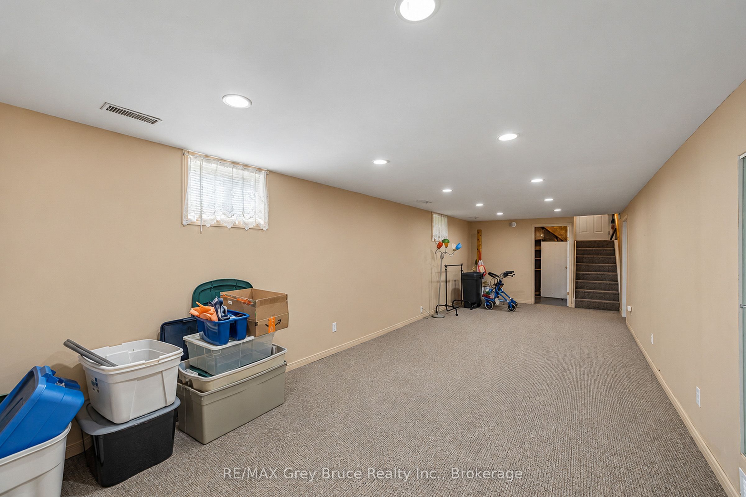 617 17th Street W Property Photo 23