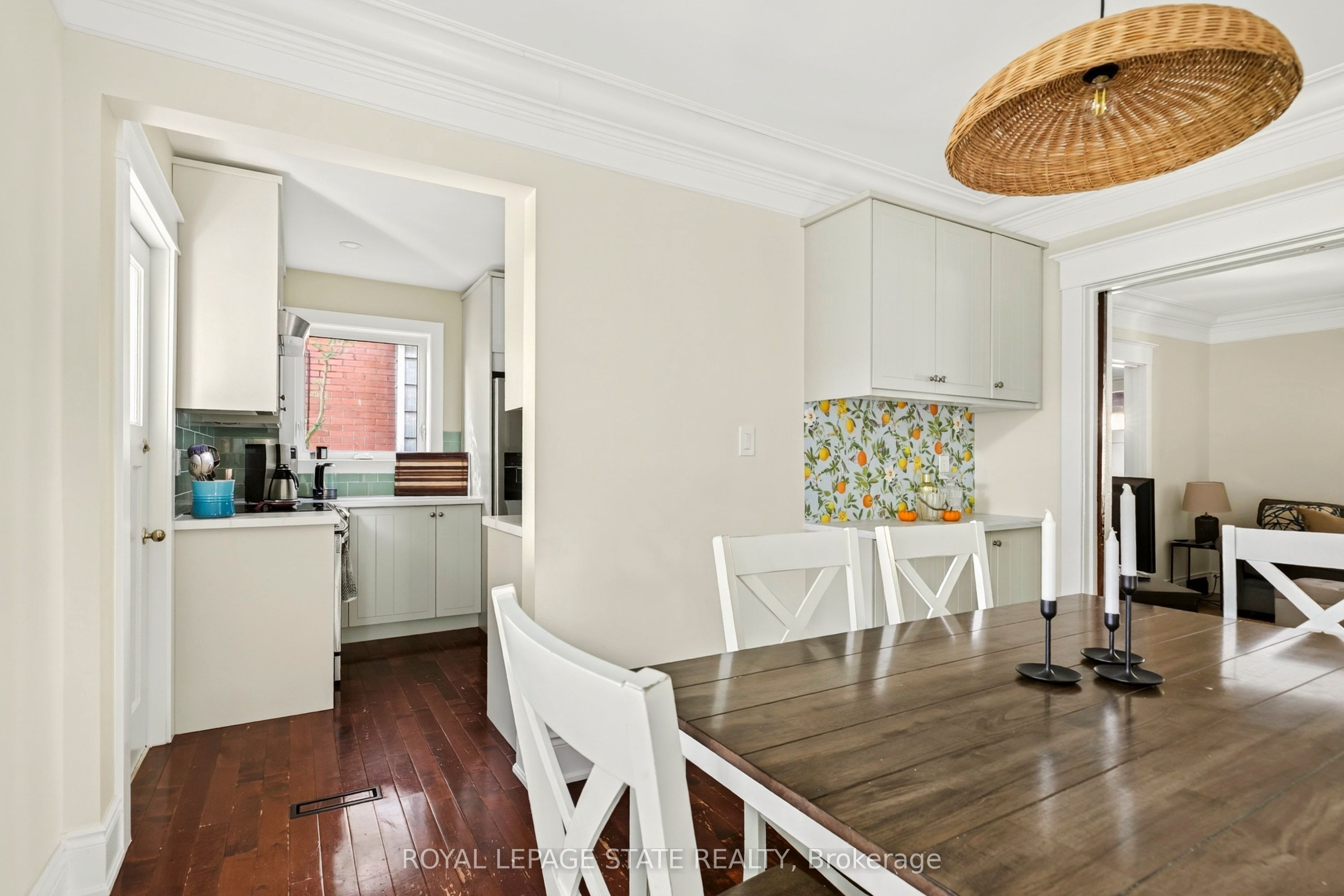 133 Rosslyn Avenue S Property Photo 19