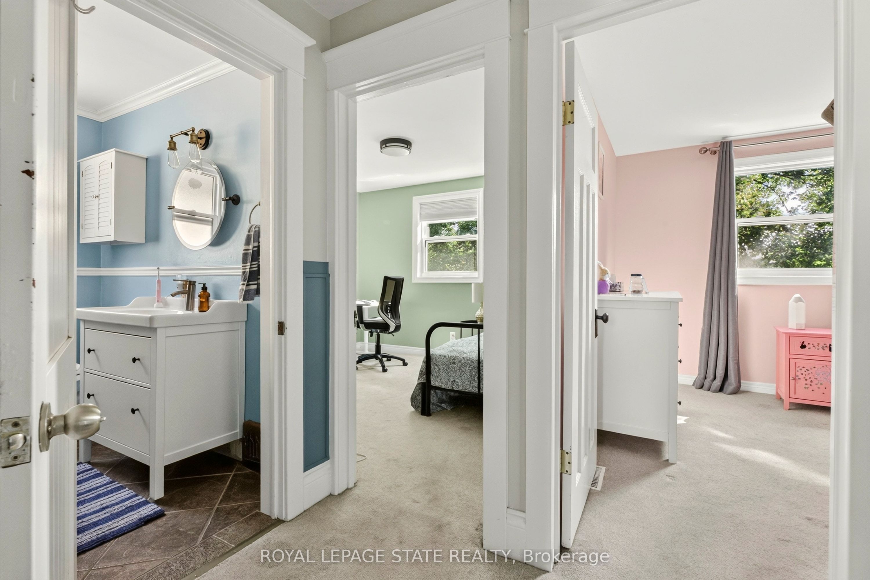 133 Rosslyn Avenue S Property Photo 27