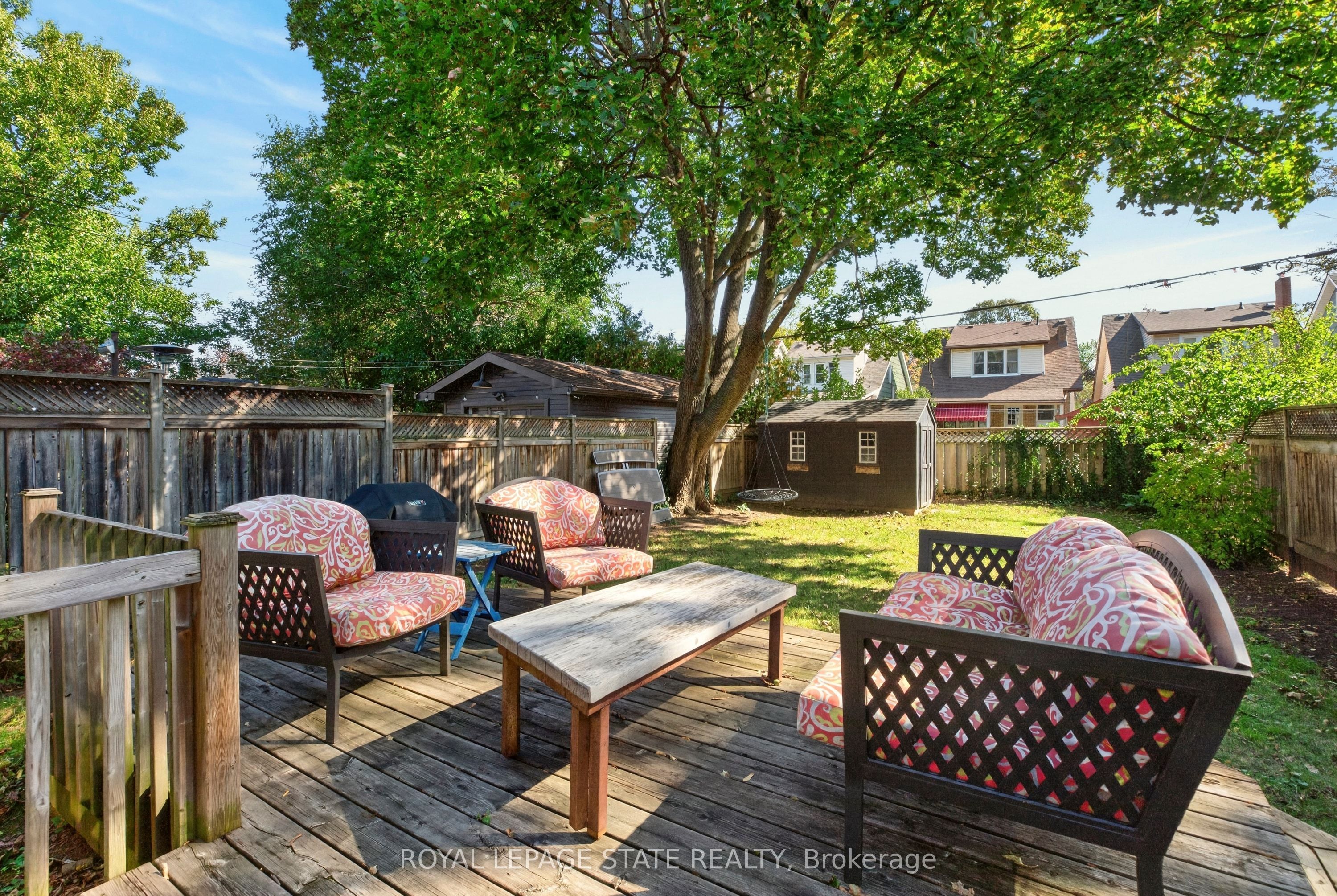 133 Rosslyn Avenue S Property Photo 44