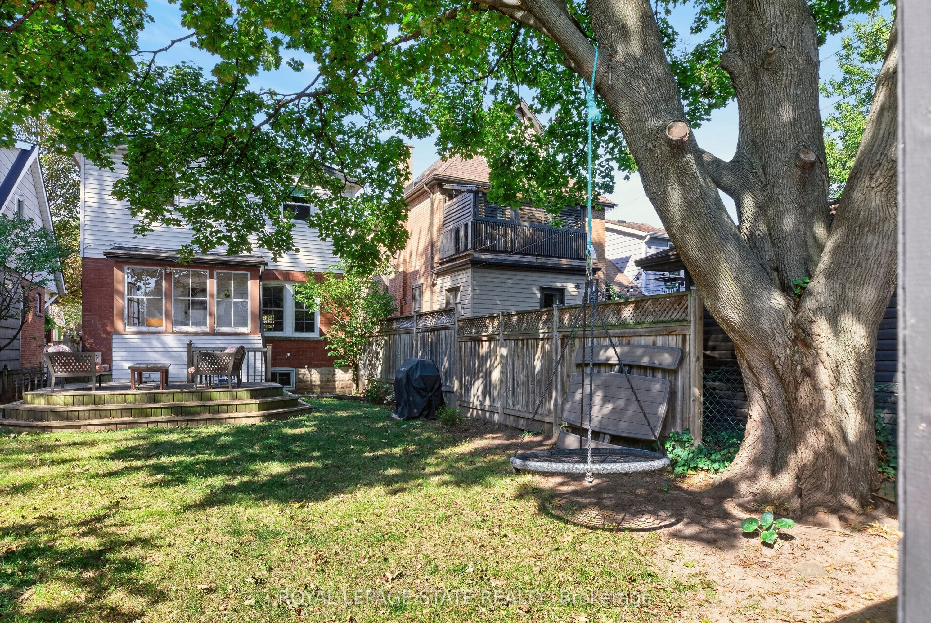 133 Rosslyn Avenue S Property Photo 47