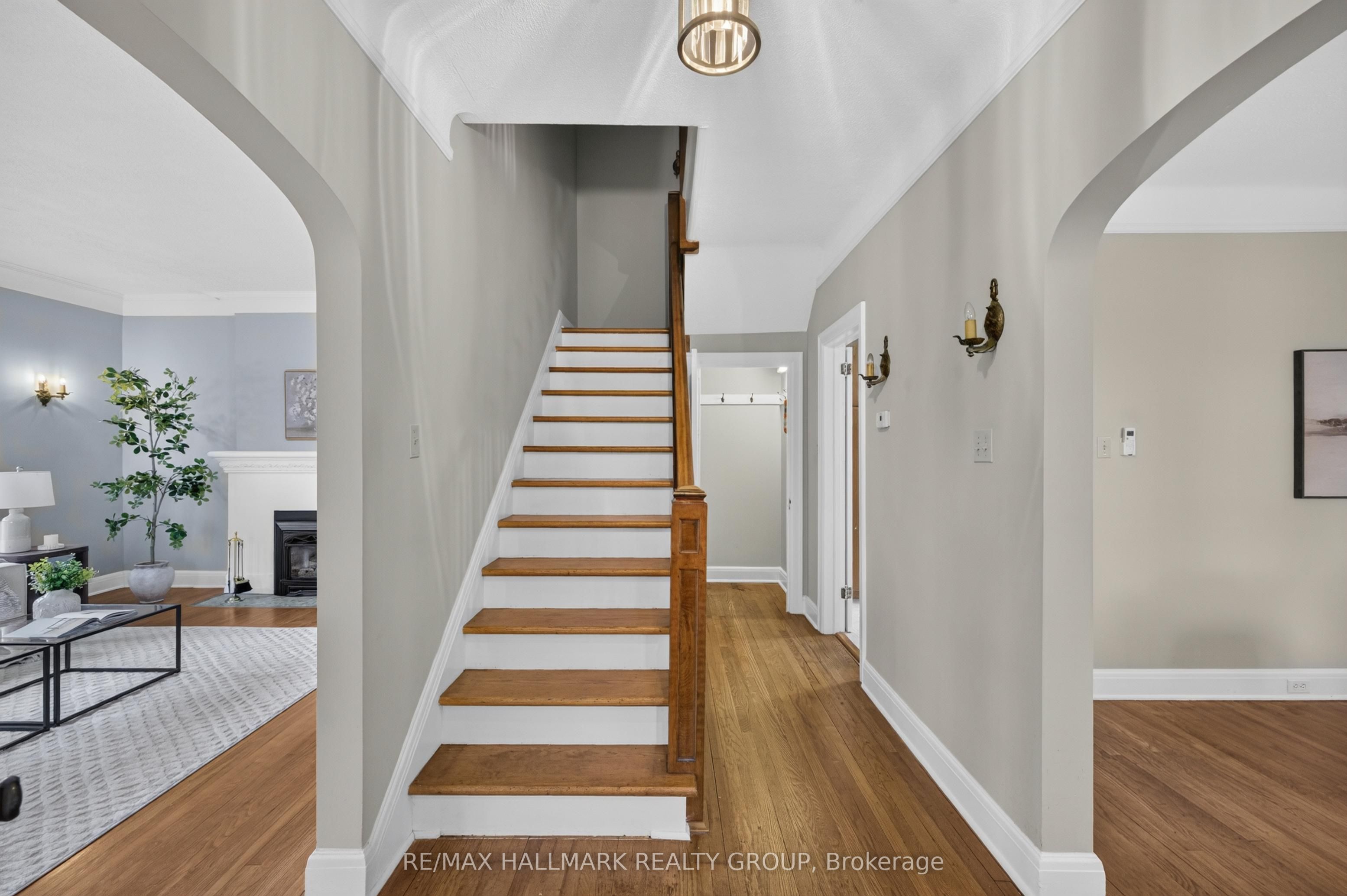 418 Hamilton Avenue S Property Photo 4