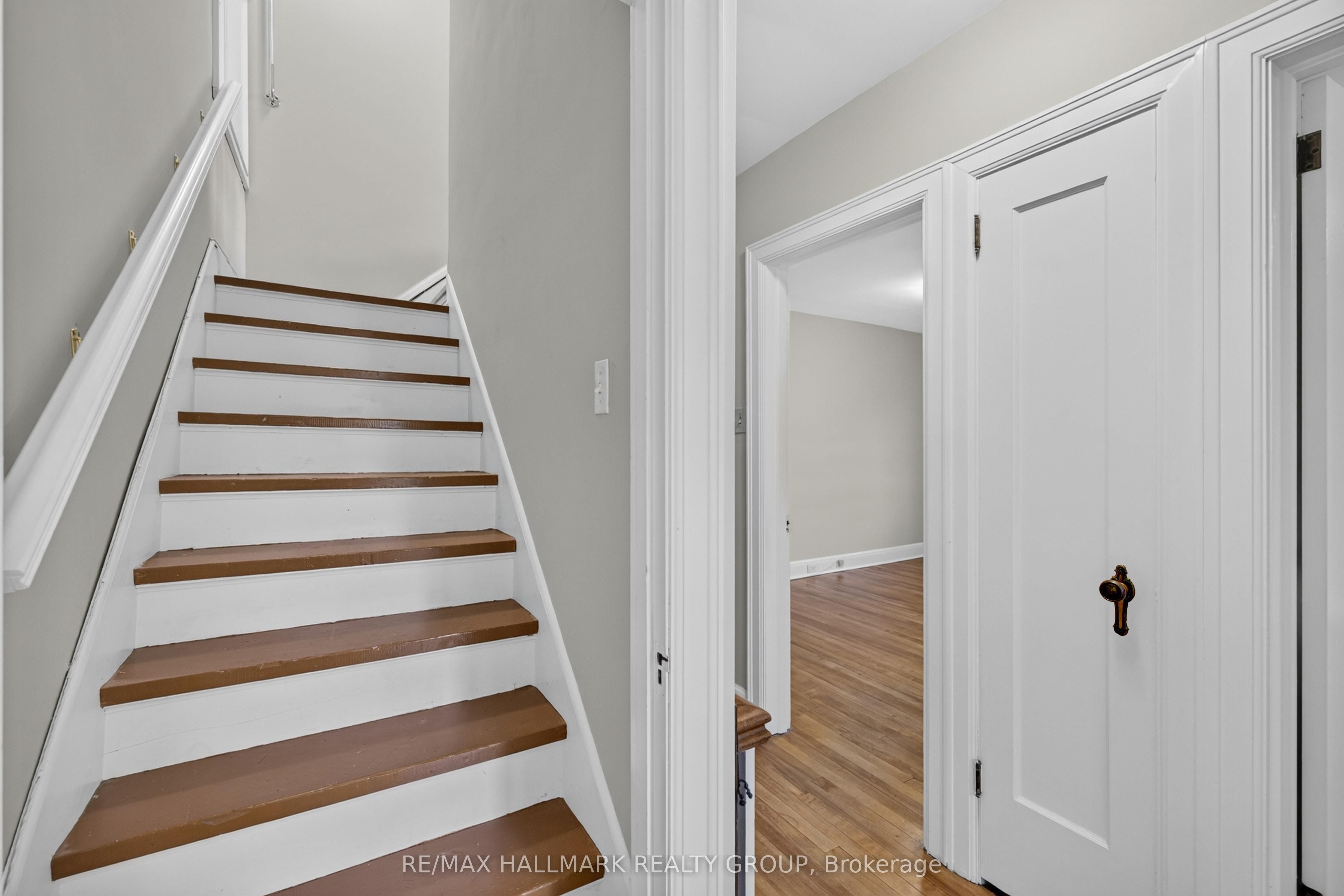 418 Hamilton Avenue S Property Photo 22
