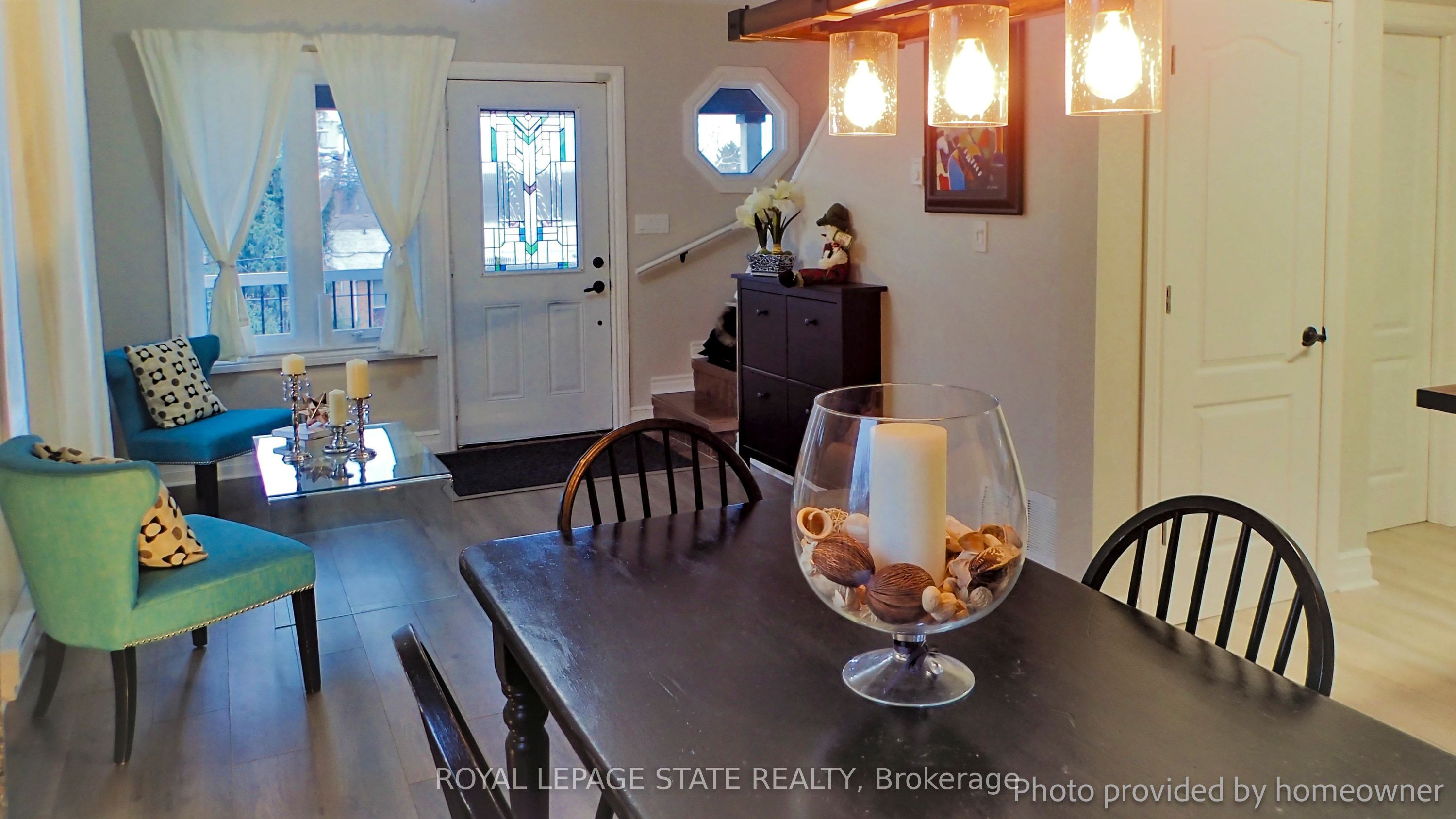 211 Main Street W Property Photo 35