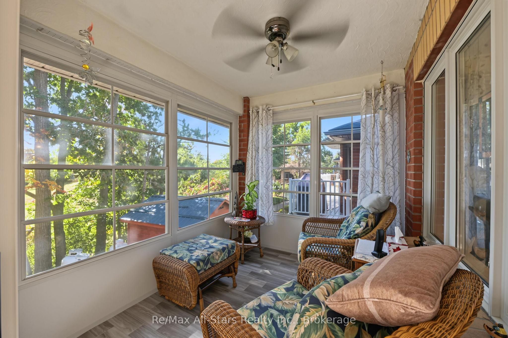 9 Hillview Drive Property Photo 18