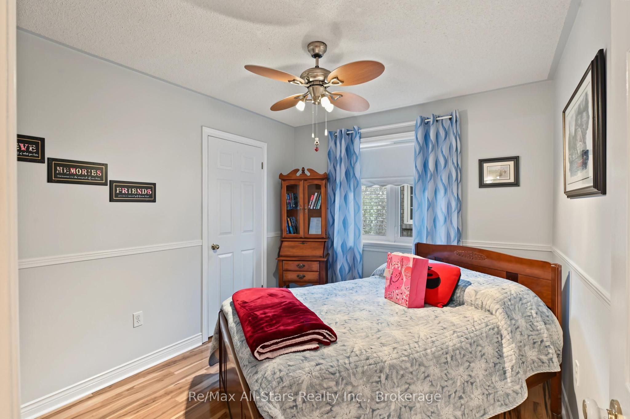 9 Hillview Drive Property Photo 23