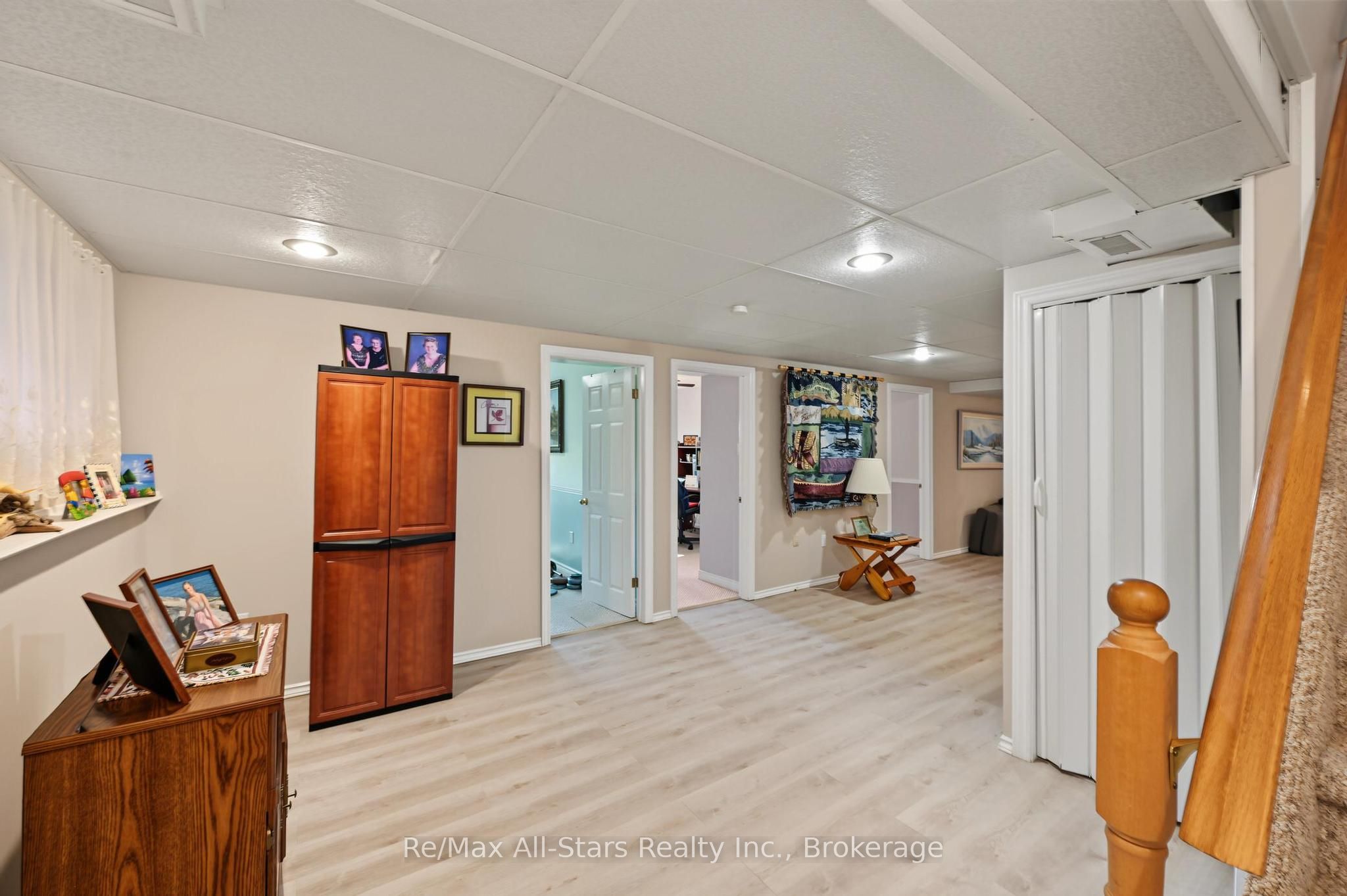 9 Hillview Drive Property Photo 28