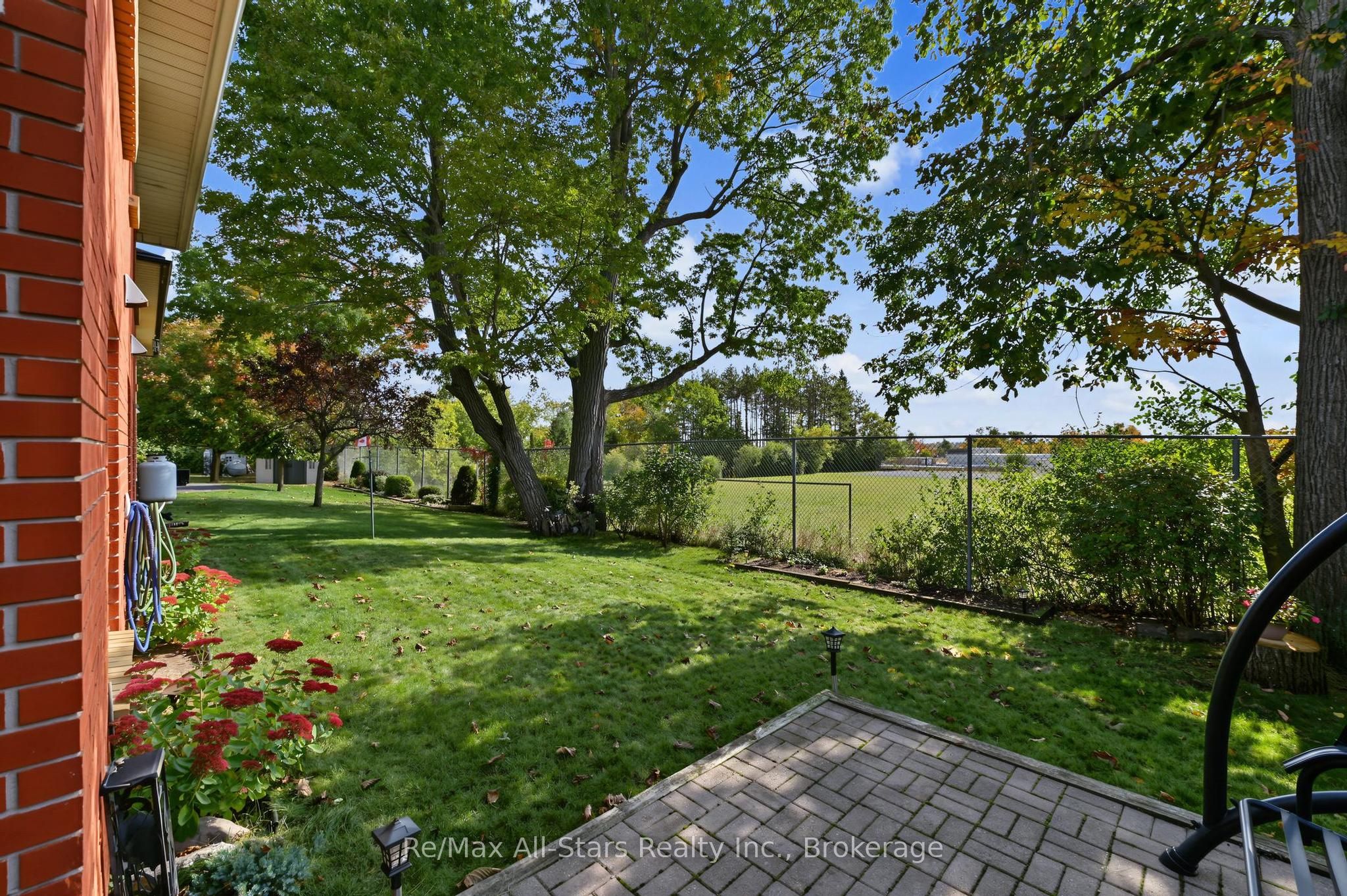 9 Hillview Drive Property Photo 37