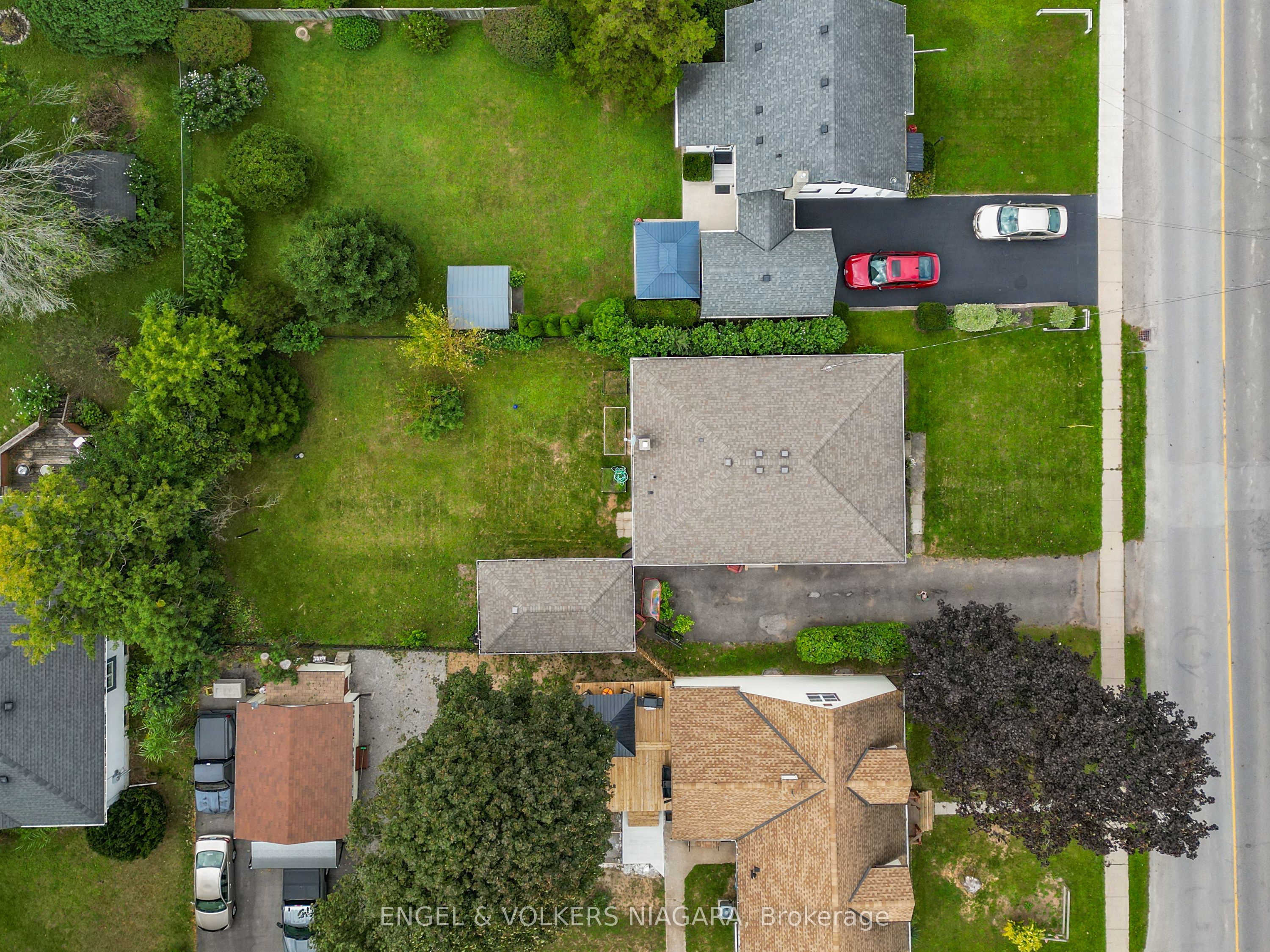 6534 Riall Street Property Photo 8