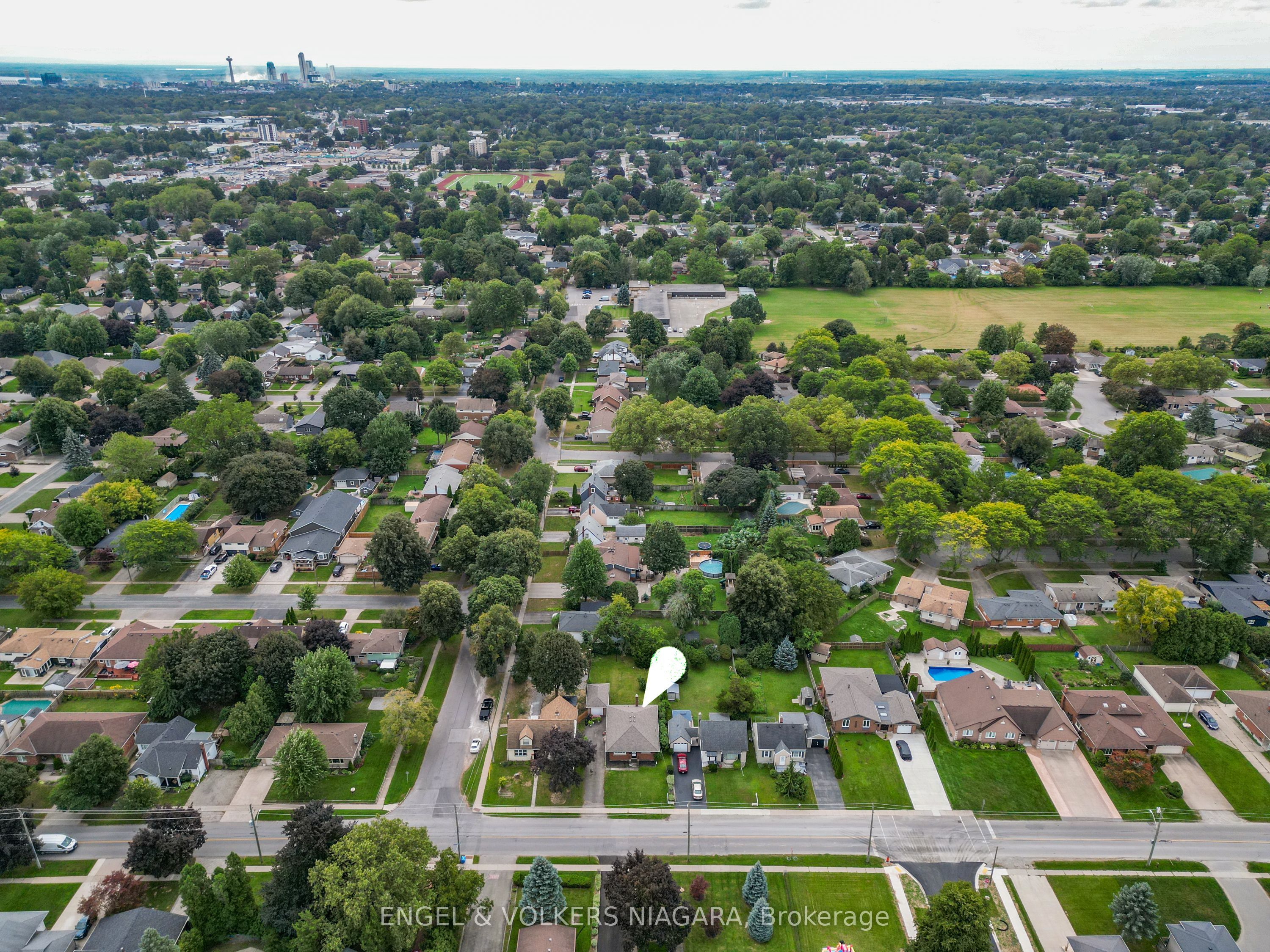 6534 Riall Street Property Photo 9