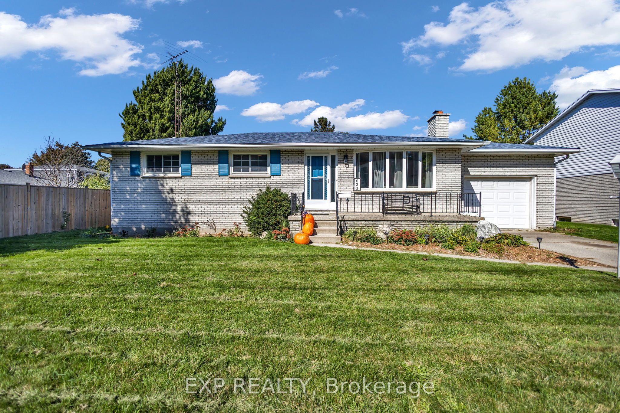 623 King Street W