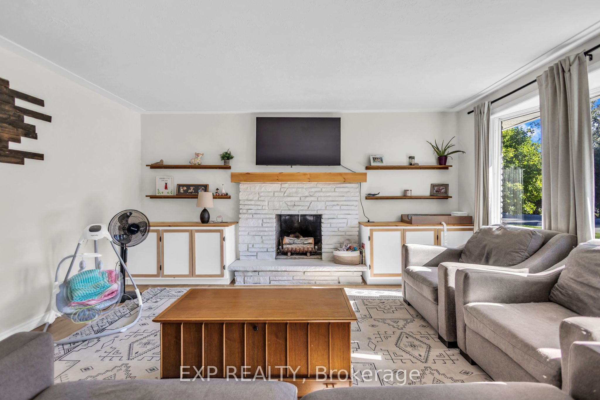 623 King Street W Property Photo 8