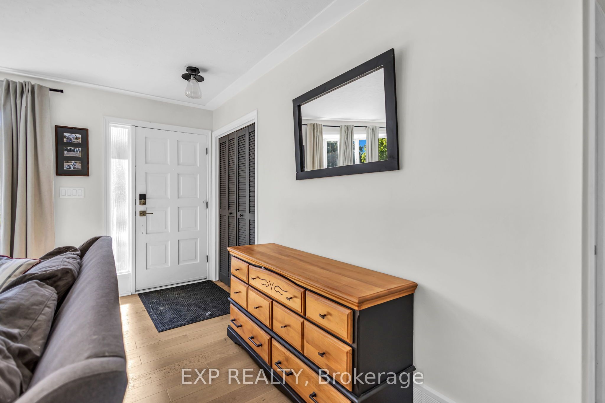 623 King Street W Property Photo 11