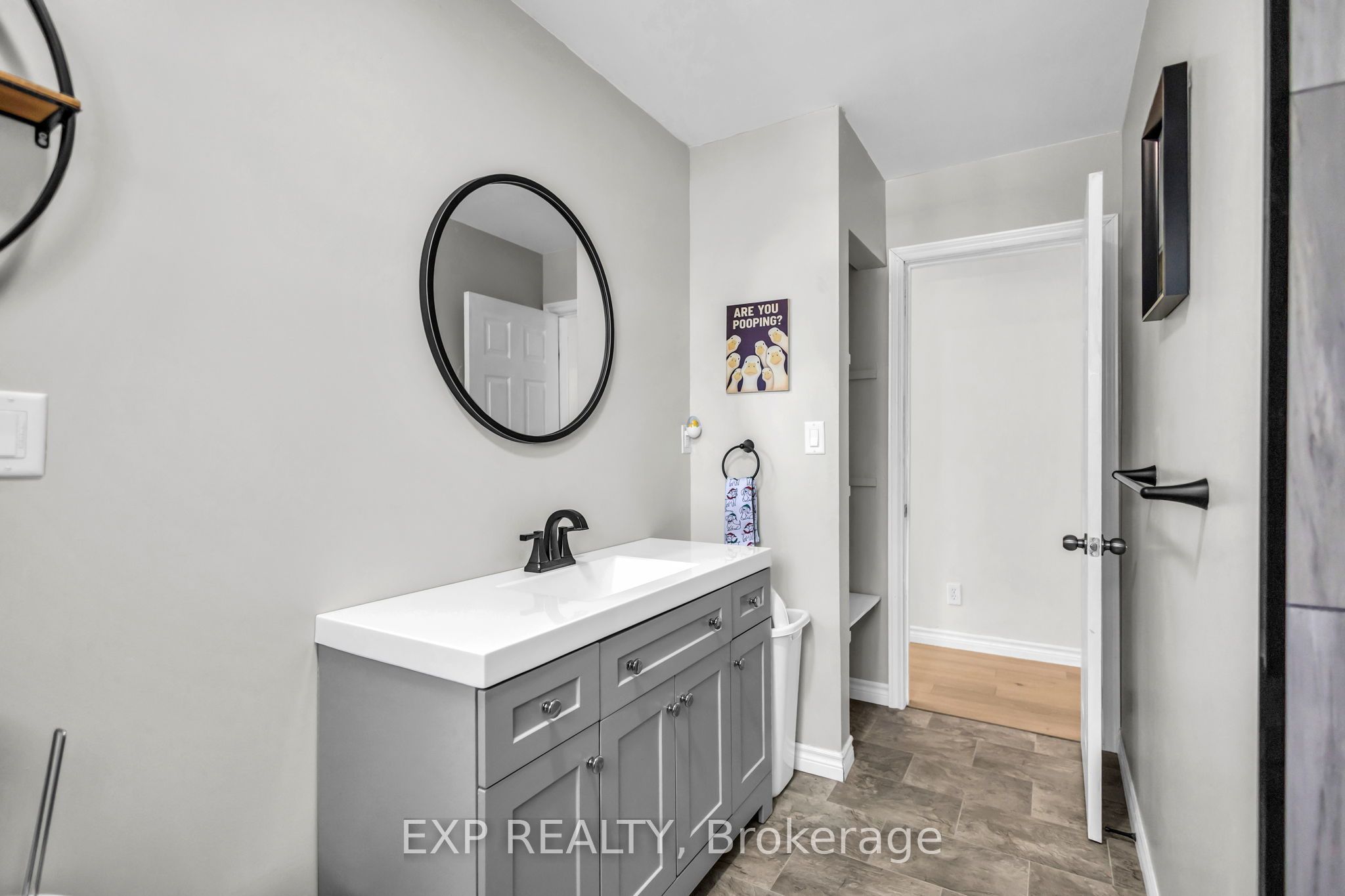 623 King Street W Property Photo 26