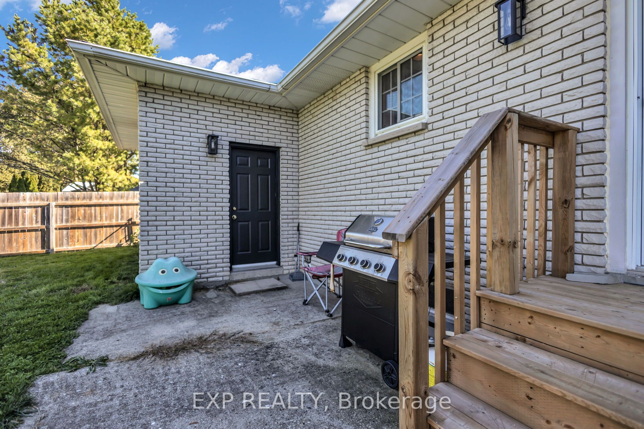 623 King Street W Property Photo 42