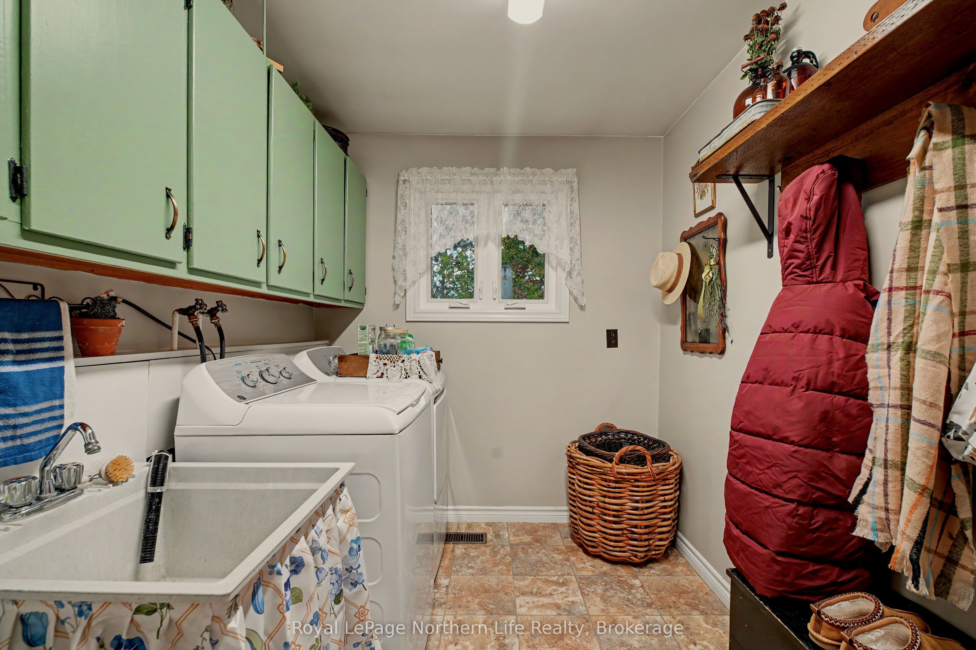 57 Homestead Road Property Photo 9