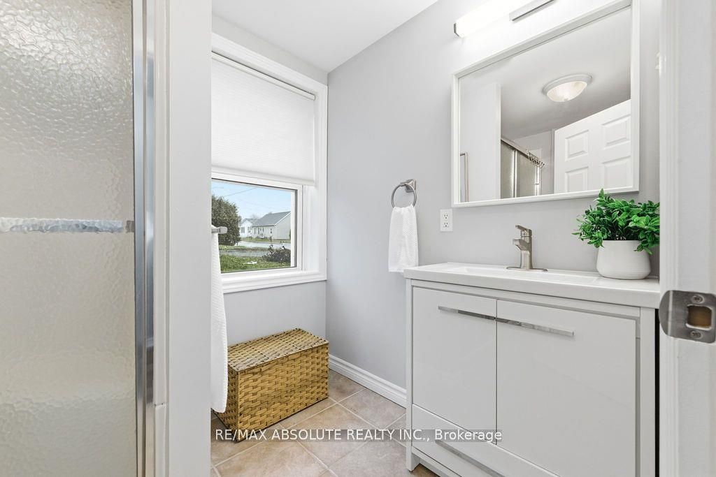 132 Edward Street S Property Photo 14