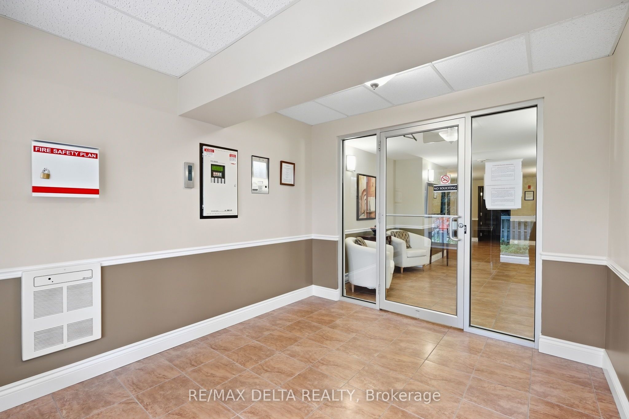 2360 Albert Street 303 Property Photo 6