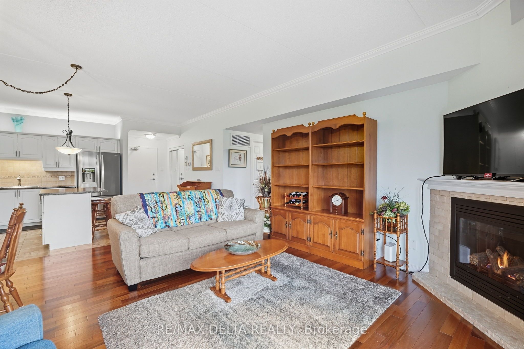 2360 Albert Street 303 Property Photo 14