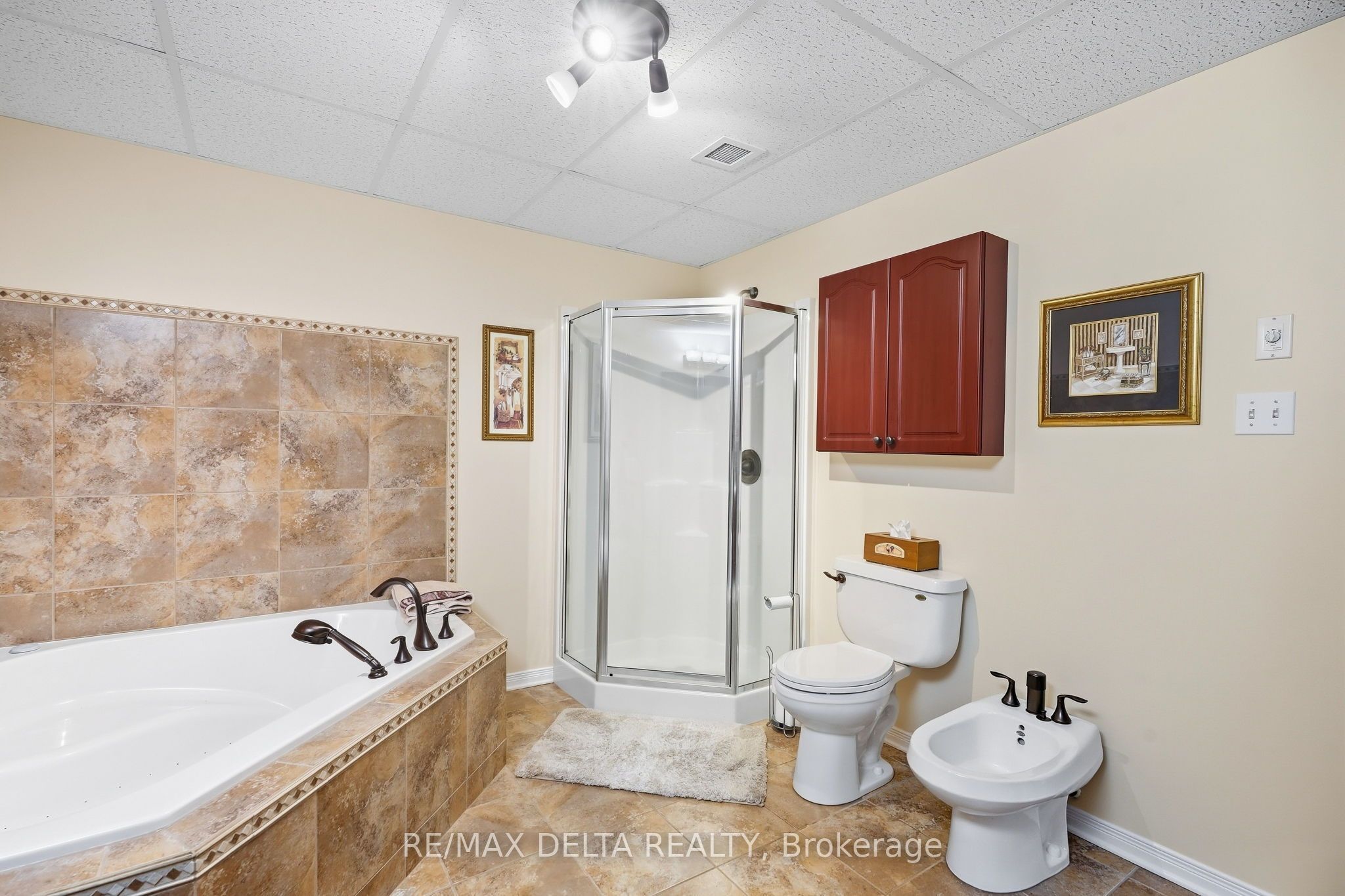 2360 Albert Street 303 Property Photo 22