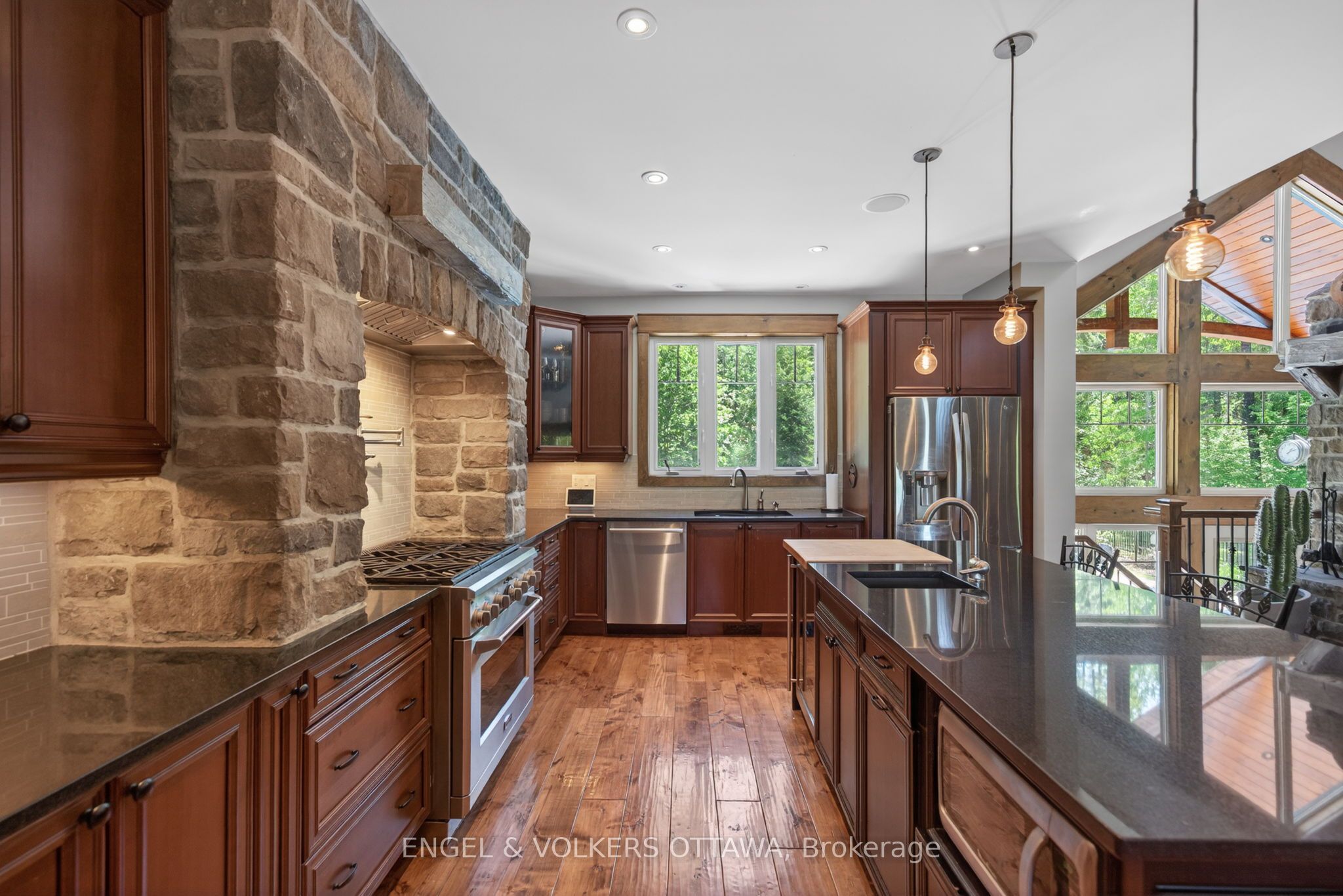 328 Silent Wood Grove Property Photo 14