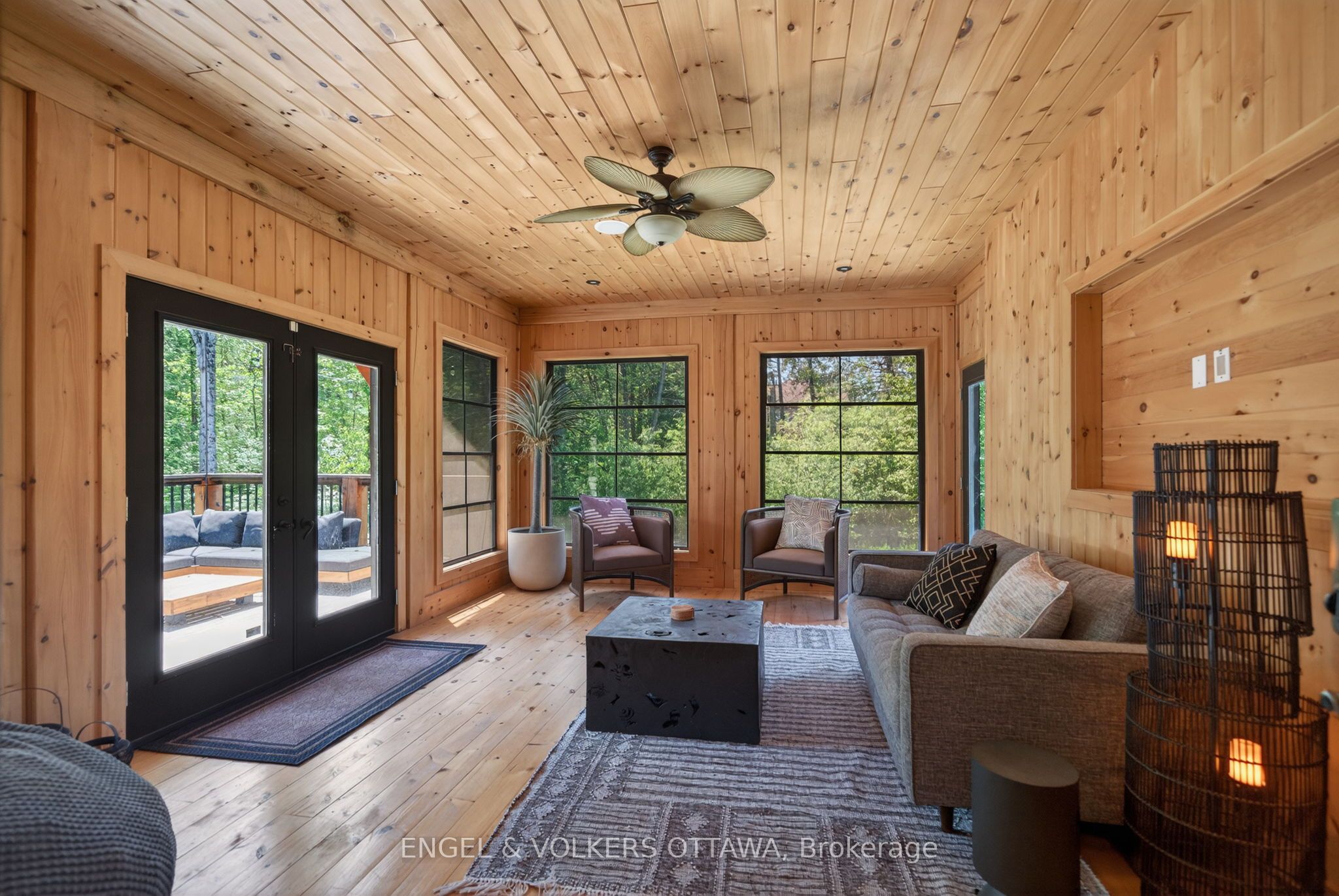 328 Silent Wood Grove Property Photo 16