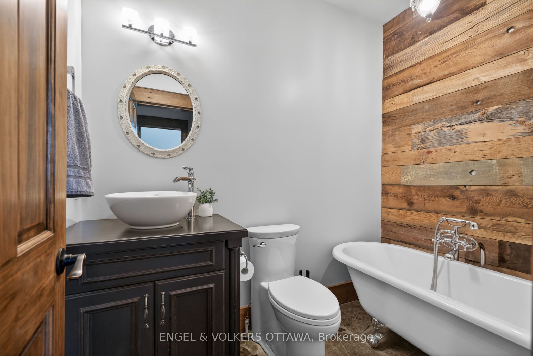 328 Silent Wood Grove Property Photo 20