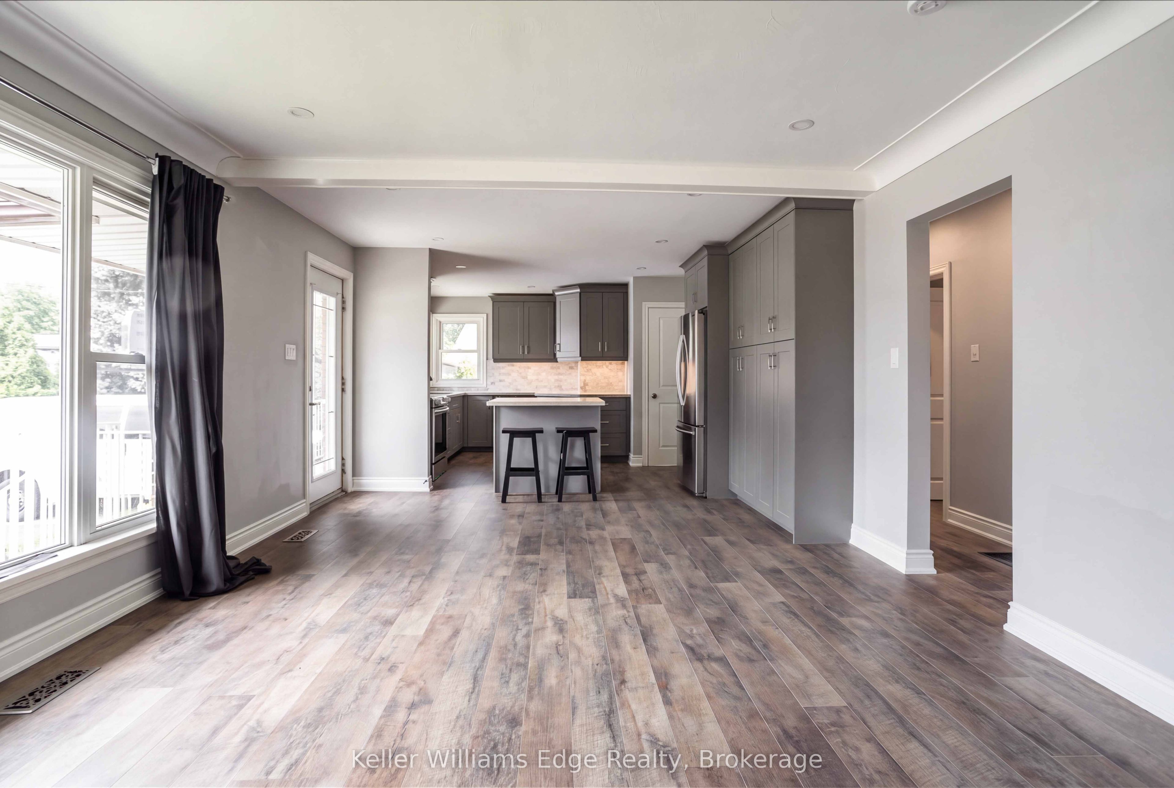17 West 21st Street Upper Property Photo 10