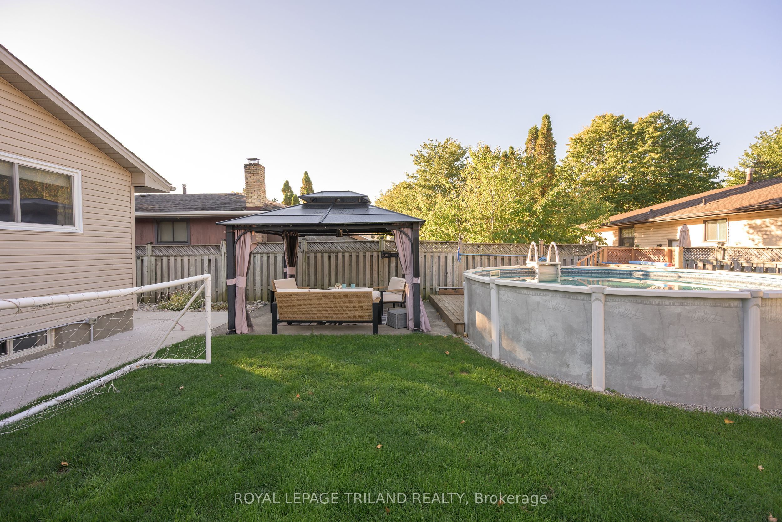 53 Stroud Crescent Property Photo 5