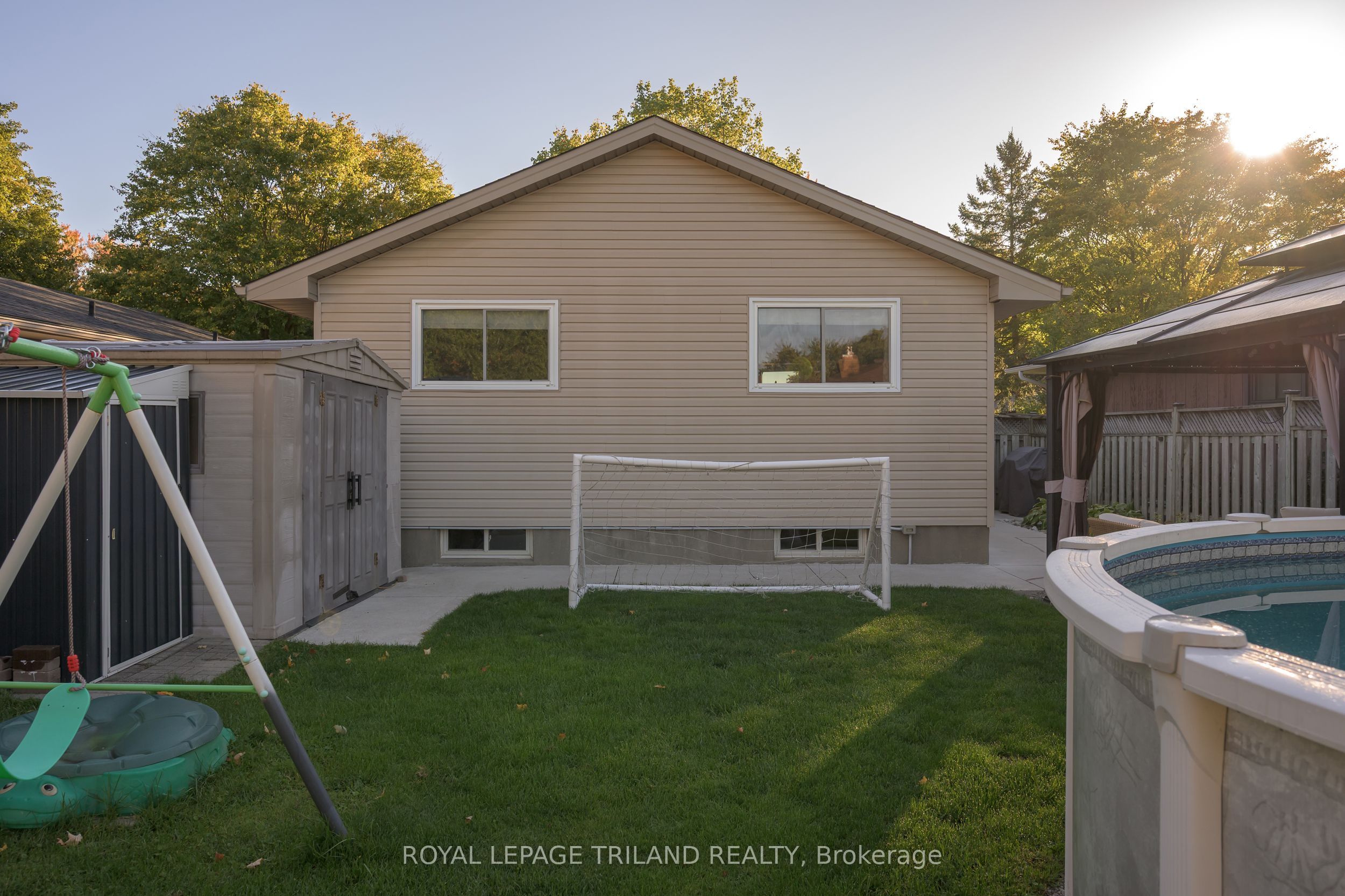 53 Stroud Crescent Property Photo 7