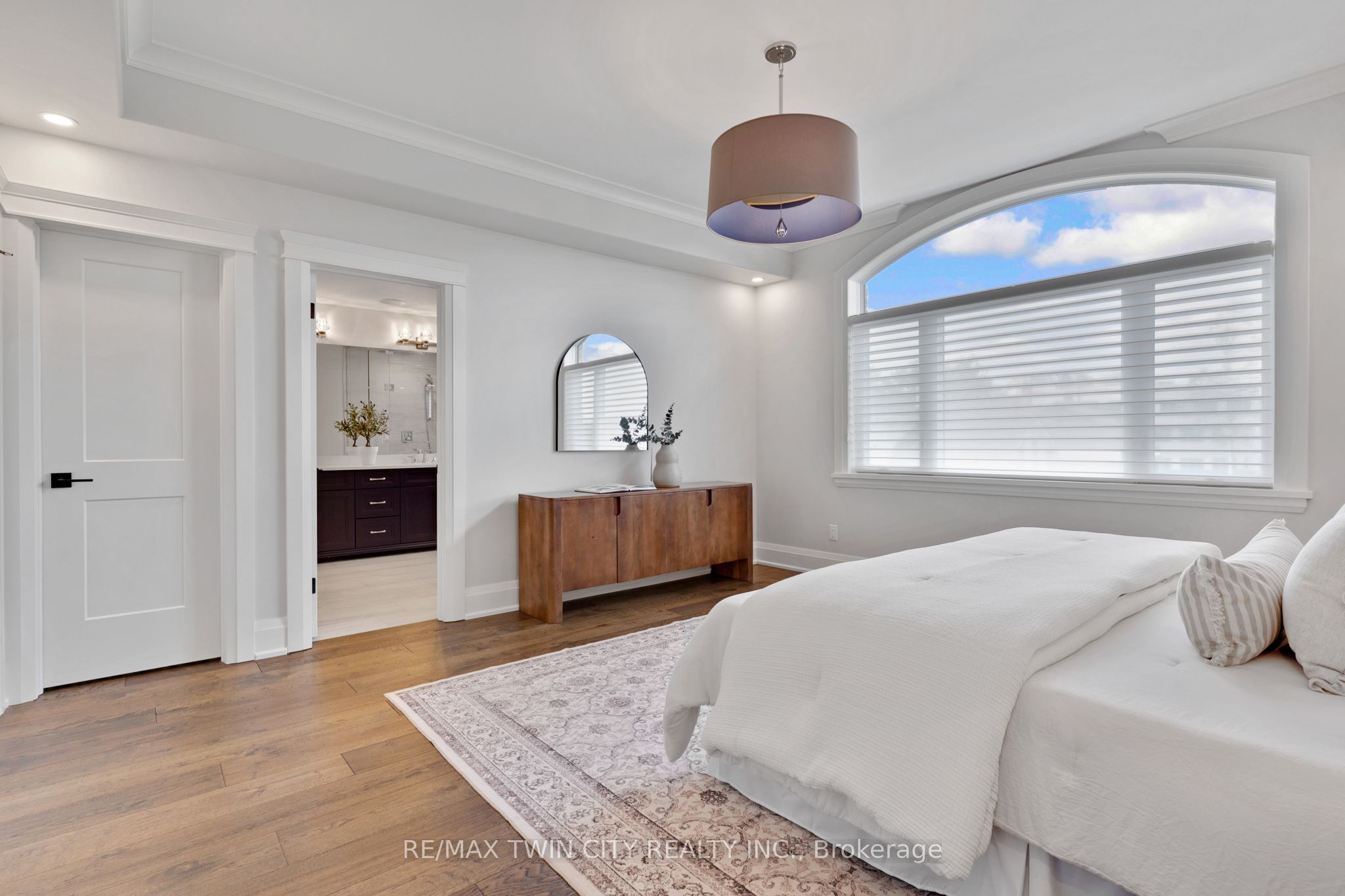 12 George Street Property Photo 18