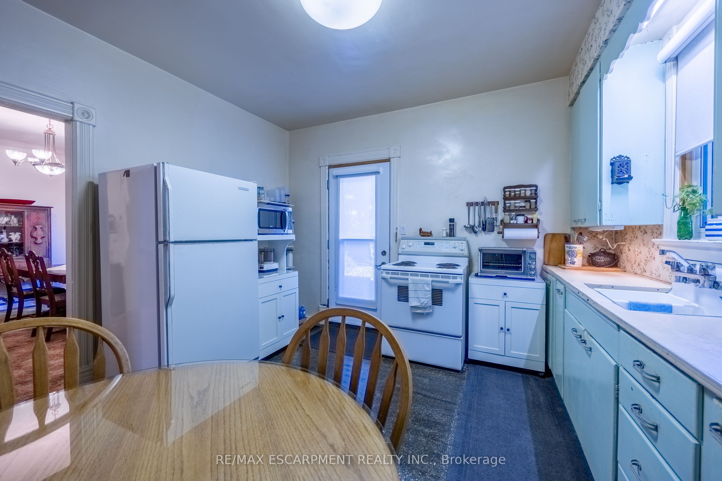 33 Palmerston Avenue Property Photo 15