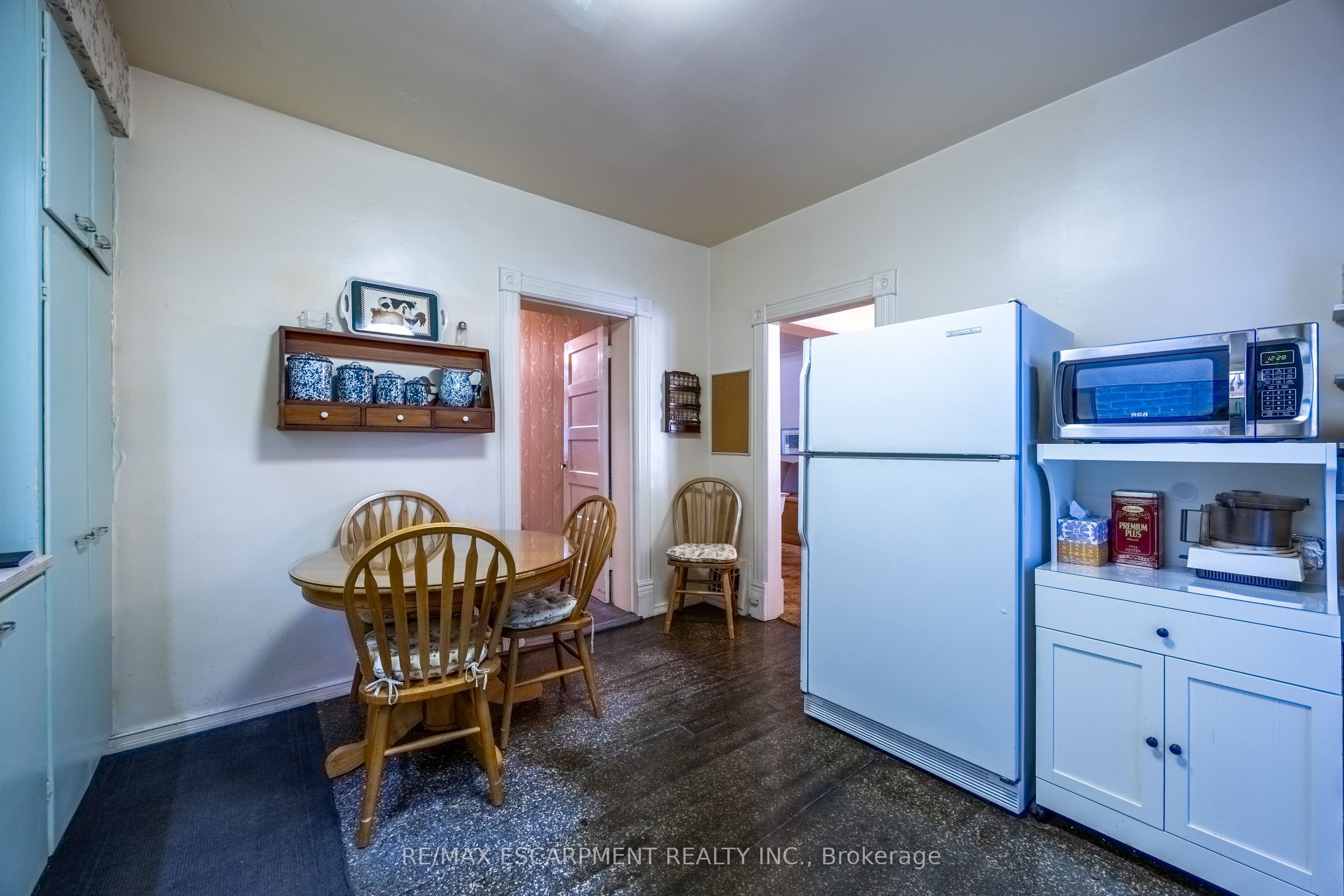 33 Palmerston Avenue Property Photo 16