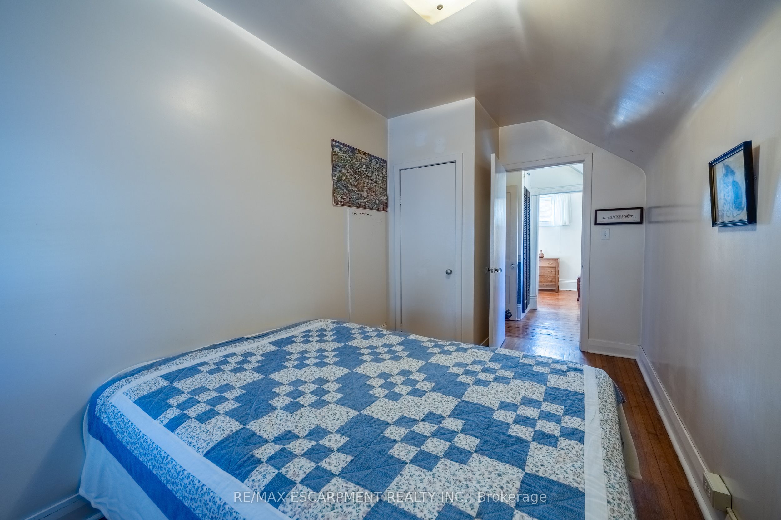 33 Palmerston Avenue Property Photo 27