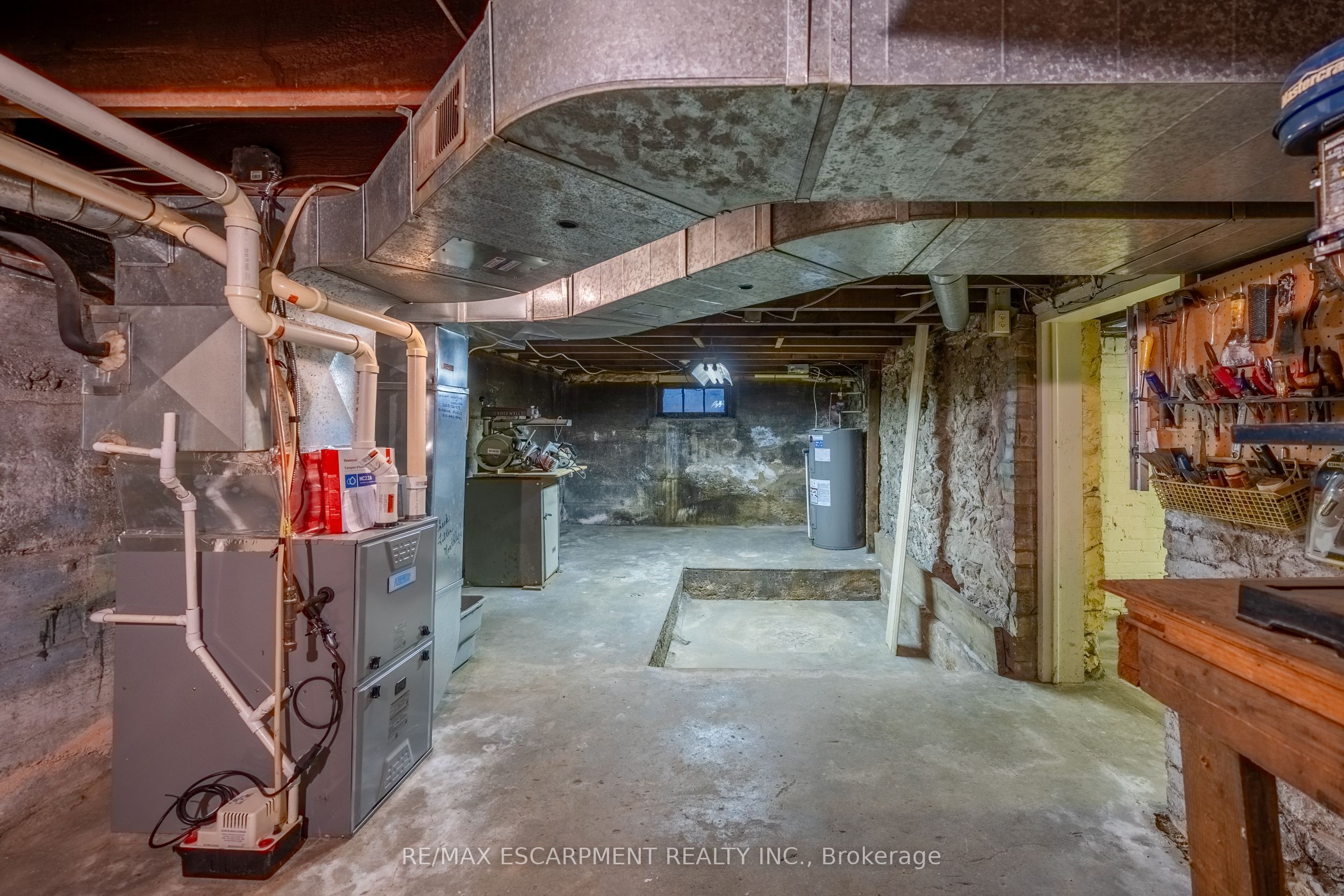 33 Palmerston Avenue Property Photo 32