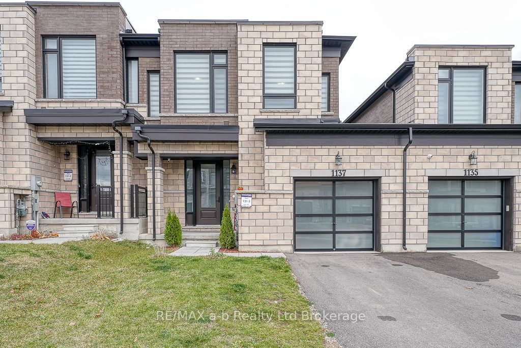 1137 Edinburgh Drive Property Photo 1
