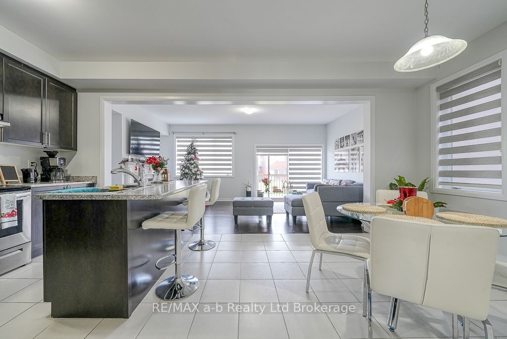 1137 Edinburgh Drive Property Photo 7