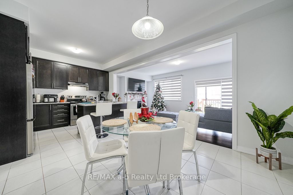 1137 Edinburgh Drive Property Photo 10