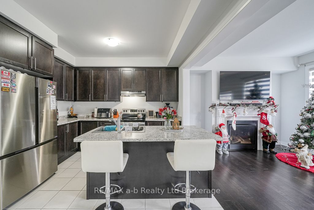1137 Edinburgh Drive Property Photo 11
