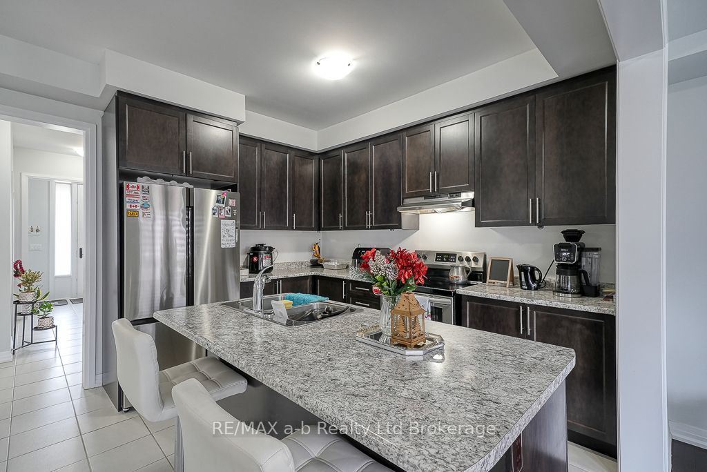 1137 Edinburgh Drive Property Photo 12