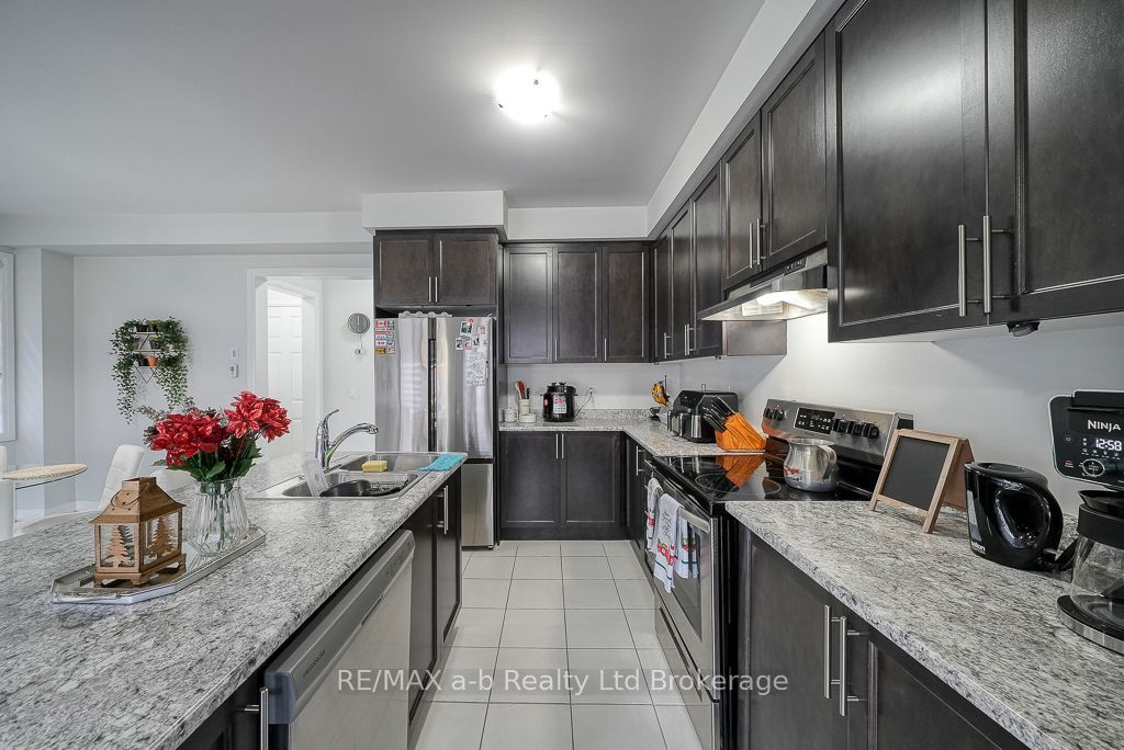1137 Edinburgh Drive Property Photo 16