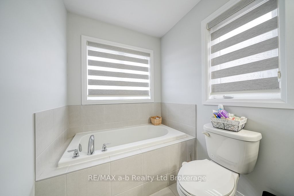 1137 Edinburgh Drive Property Photo 29