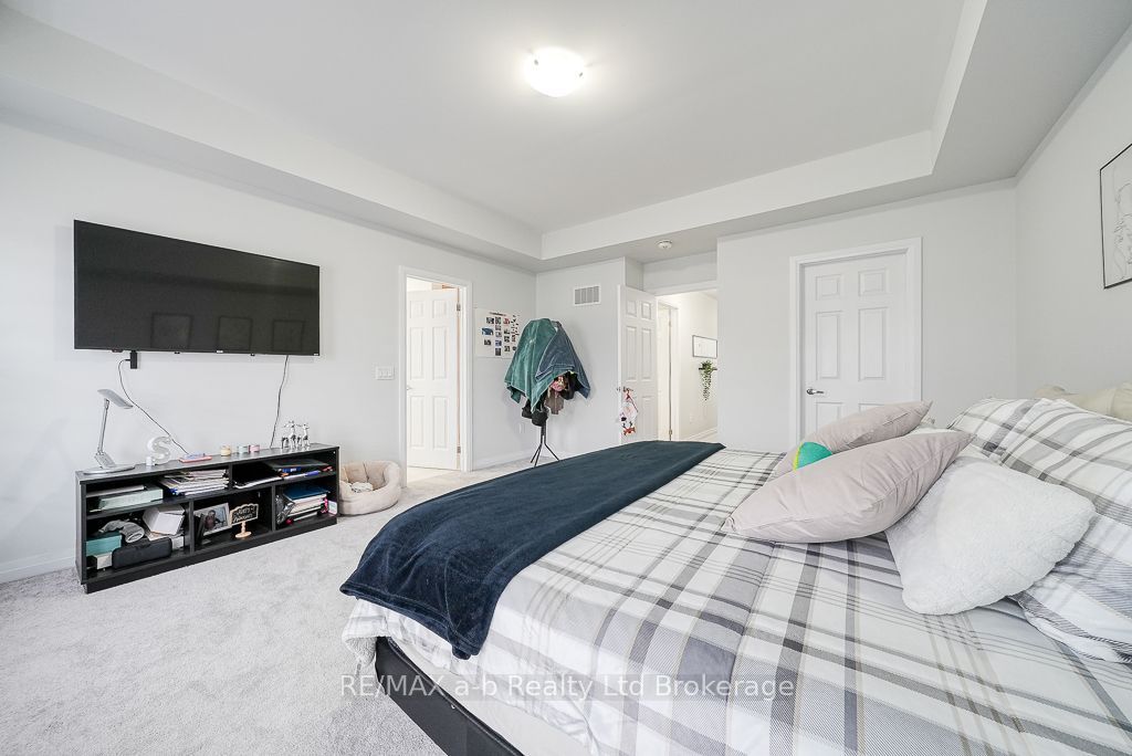 1137 Edinburgh Drive Property Photo 31