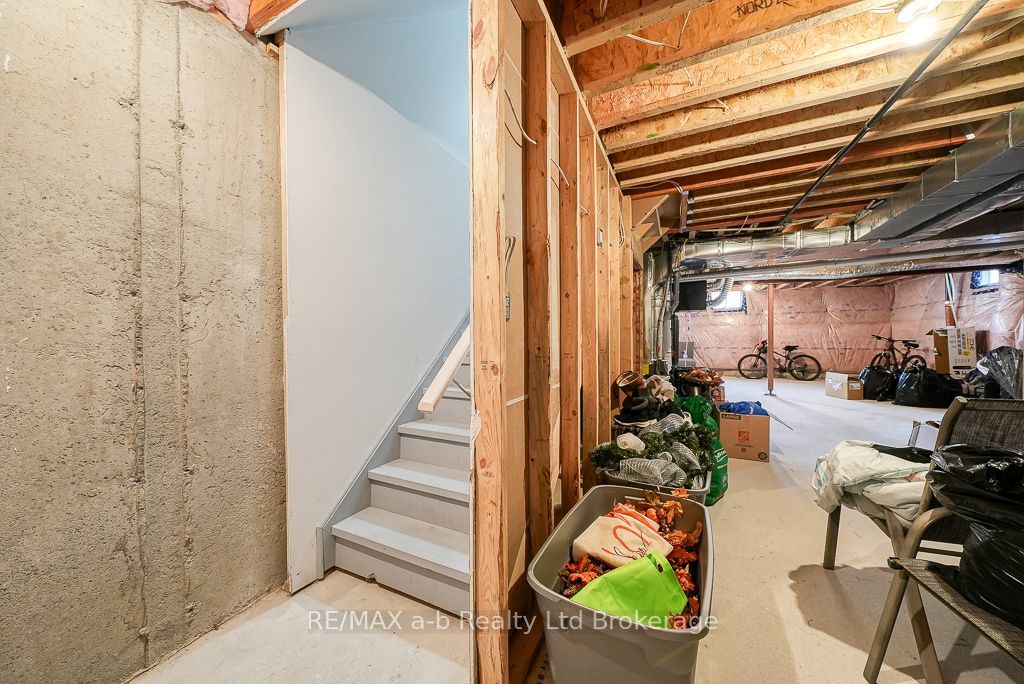 1137 Edinburgh Drive Property Photo 32