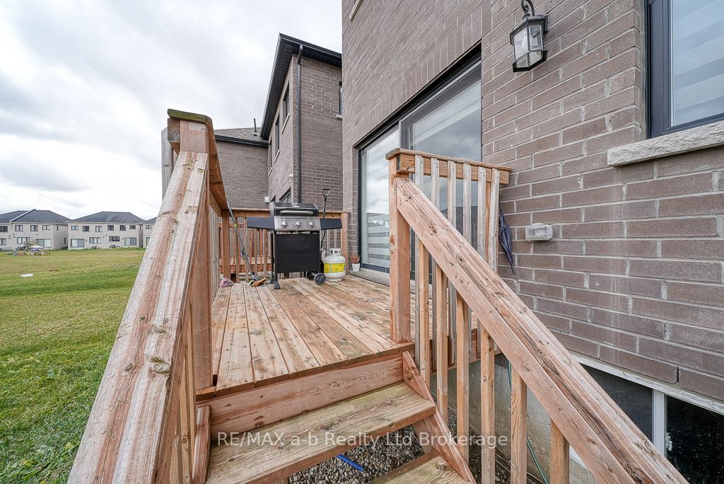 1137 Edinburgh Drive Property Photo 36