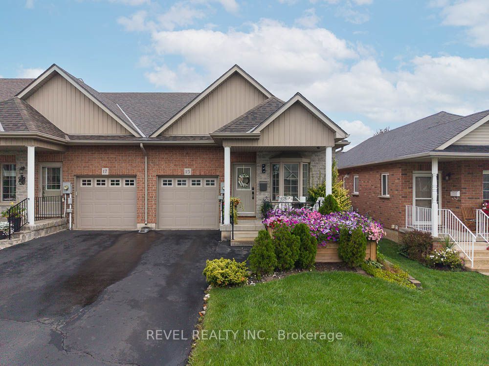 15 Millcroft Drive Property Photo 1