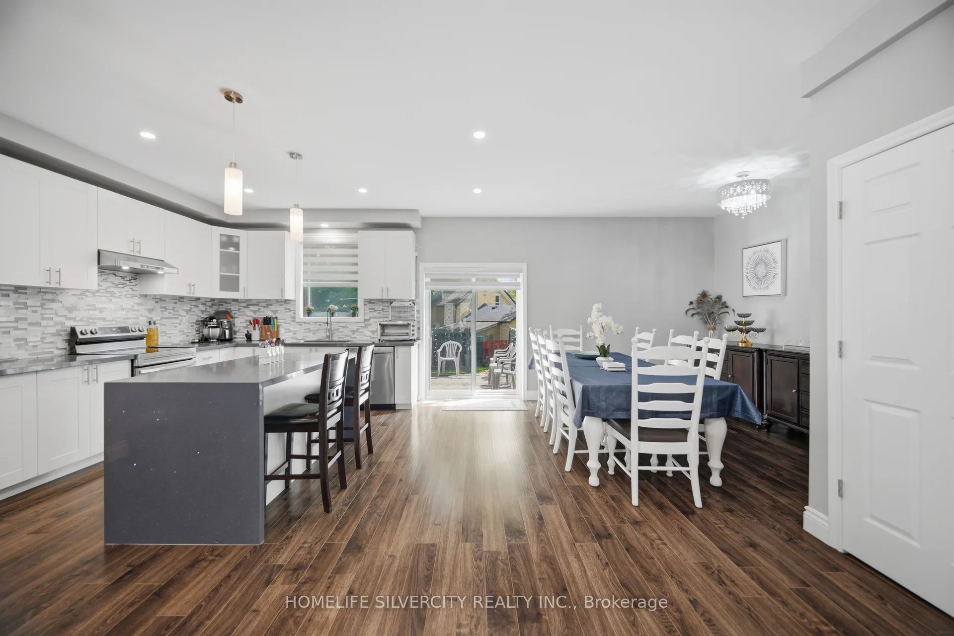 165 St Andrews Street W Property Photo 9