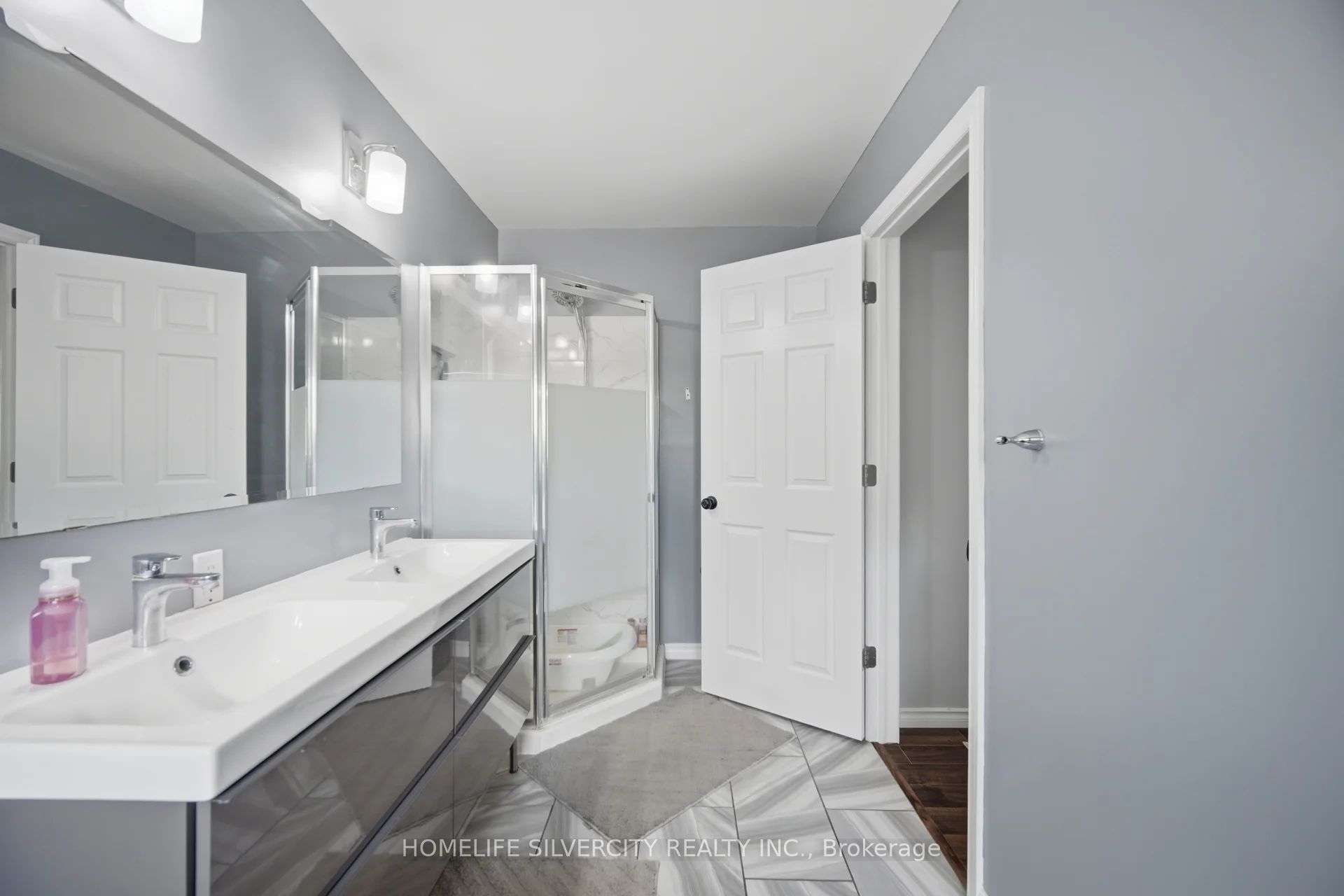 165 St Andrews Street W Property Photo 17