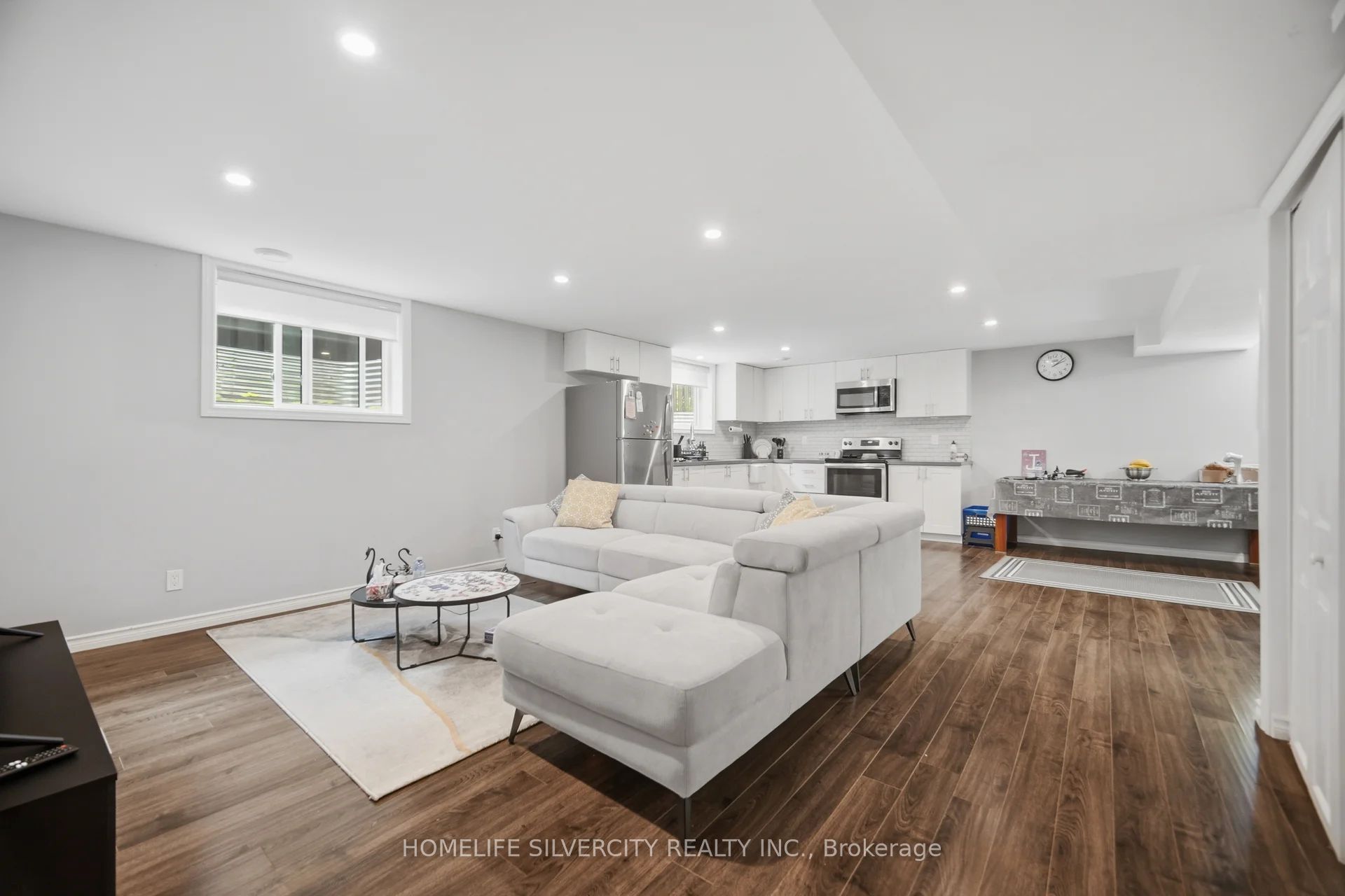 165 St Andrews Street W Property Photo 27