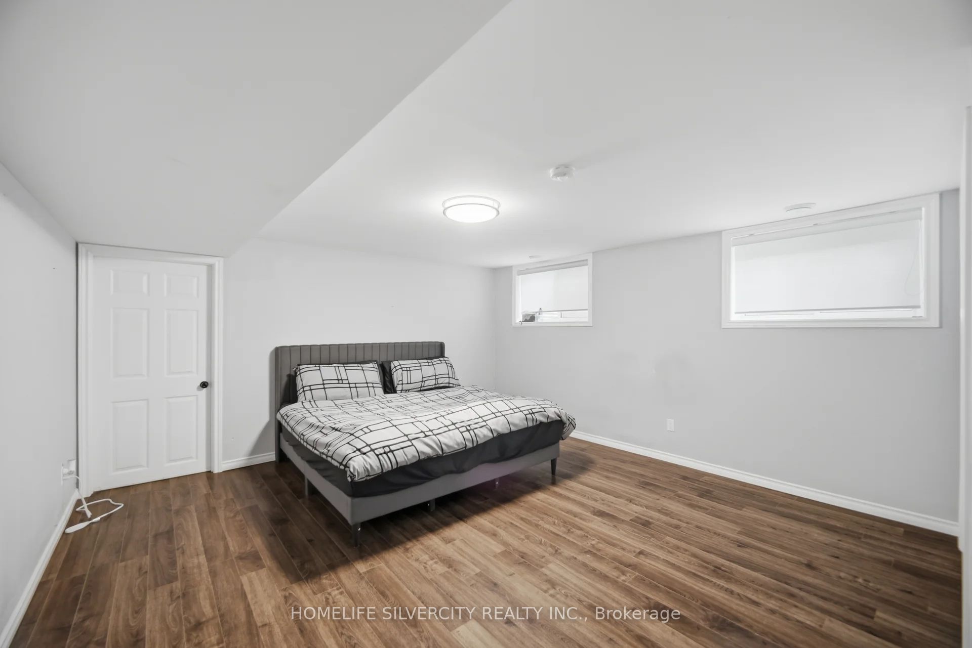 165 St Andrews Street W Property Photo 28